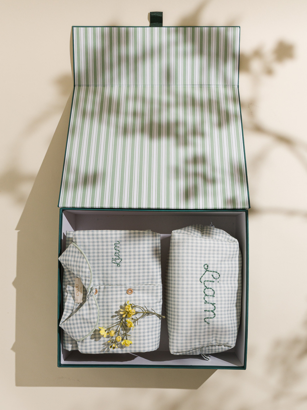 What personalized and original gift should you get for a newborn?